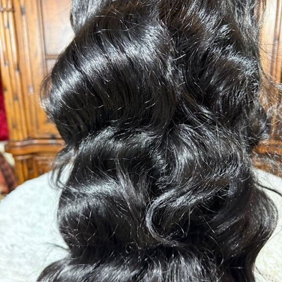 Isis Brown Sugar BS610 Silk 31" Lace Front Free Flow 4x4 Part Color 1B Wig - Picture 8 of 16